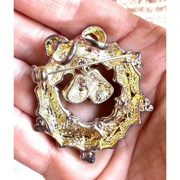 Vintage 90's Christmas Wreath Pendant Pin Jingle Bells Crystal Accents O… - Picture 11 of 12